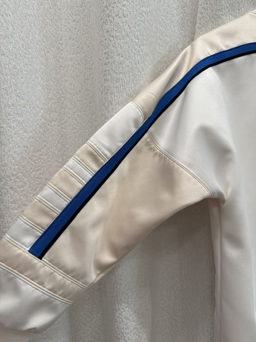 Продаю б/у юнисекс бомберы Adidаs