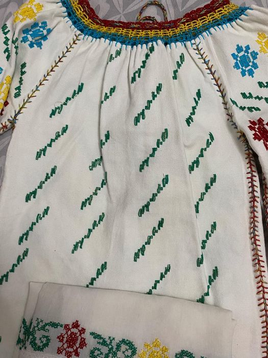 costum popular traditional