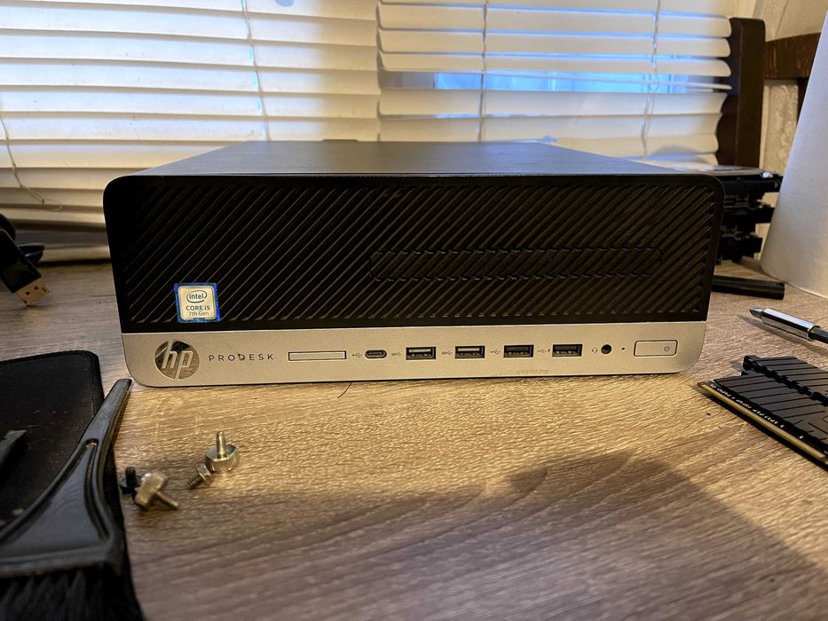 Unitate PC HP Prodesk 600 G3 SFF I5-7500 8GB RAM 256GB SSD 2TB HDD