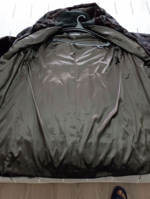 Шуба норковая с капюшоном.