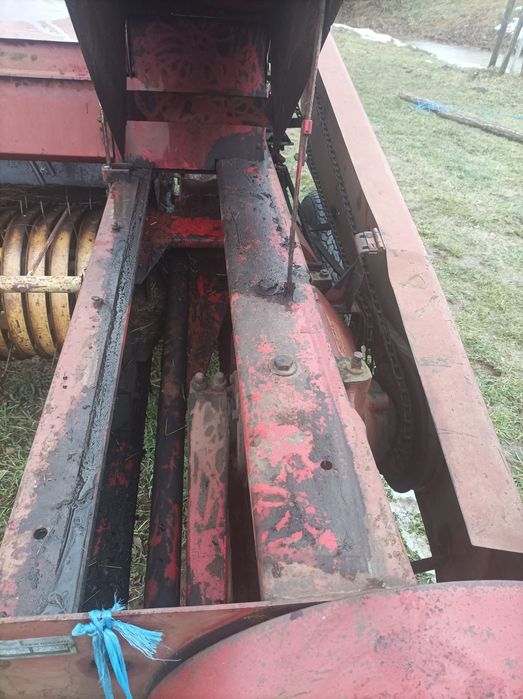 Presa balotat new holland