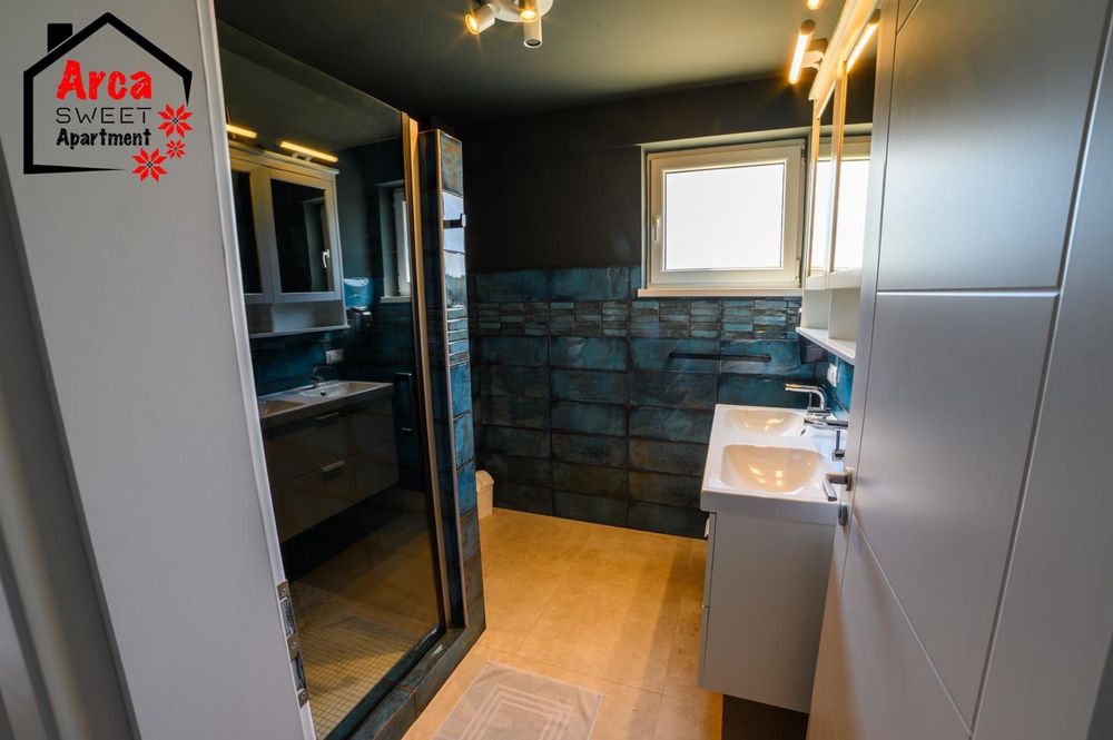 Vând Apartament 3 camere de  73 m in orașul Gura Humorului