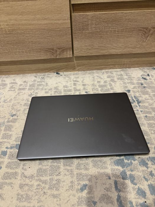 Huawei MateBook d16