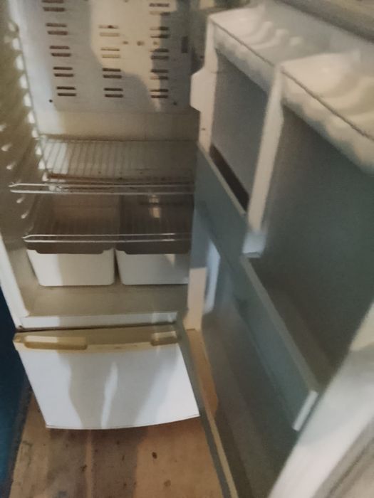 Холодилник бюриса