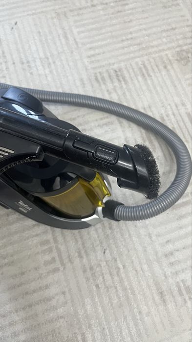 Пылесос для дома и квартир