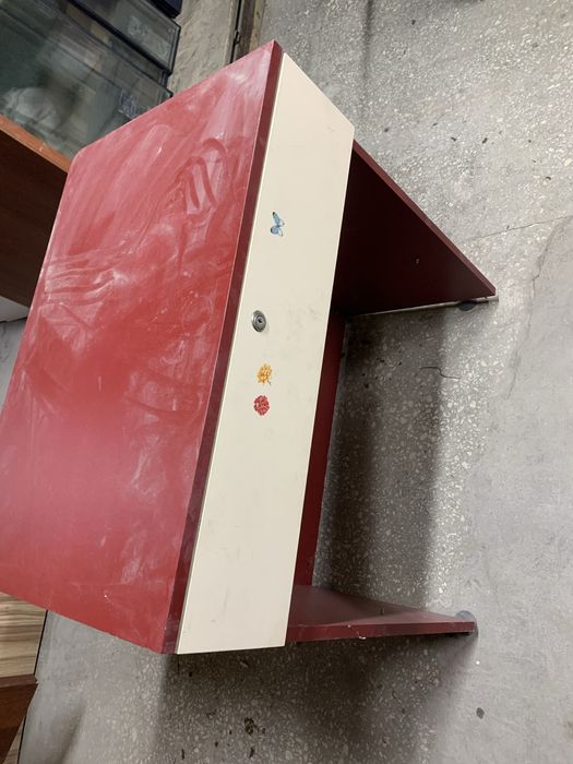 Журнальный стол в отличном сотосяний