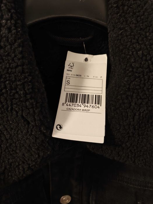 Geacă Mango Man din denim shearling – NOUĂ, cu etichetă