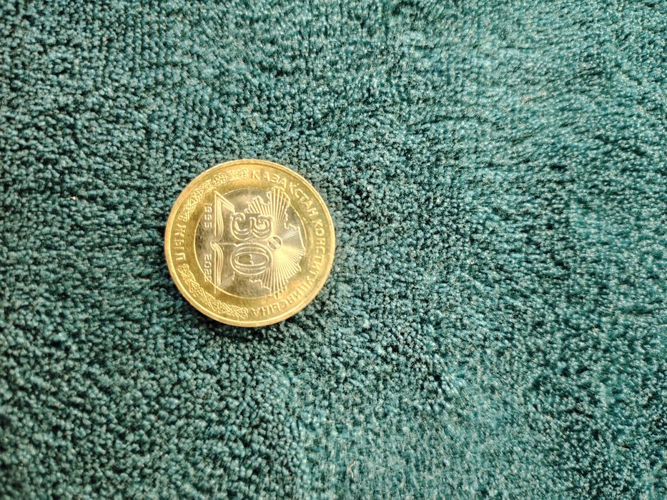 Продам монеты новые