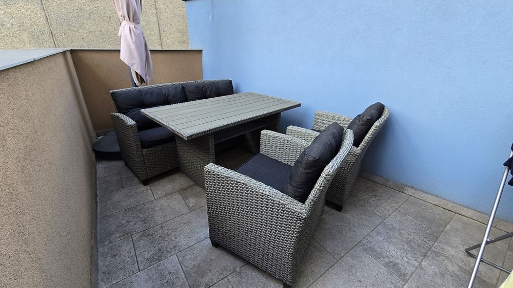 Set mobilier JYSK VISBY gradina/terasa , masa, canapea, 2 fotolii, include perna , culoare gri (folosit, ca nou)