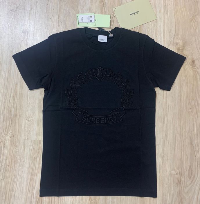 Нови мъжки тениски с етикети Burberry black