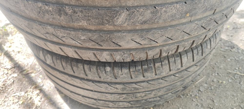 Продам шины летние пара R19