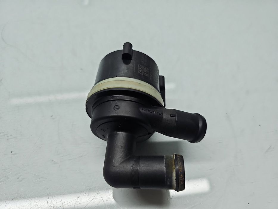 Pompa recirculare apa Volkswagen Passat CC (358) [Fabr 2012-2016] 5N09