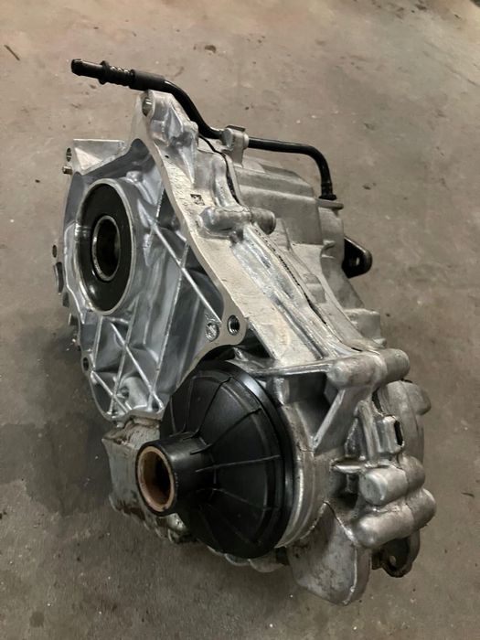 Раздатка BMW G20 G30 ATC13