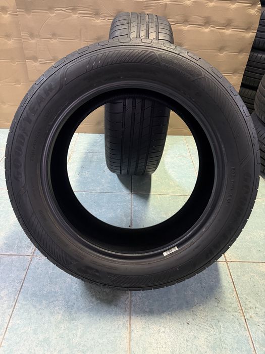 225/55/17 97W - 2 buc - vara Goodyear