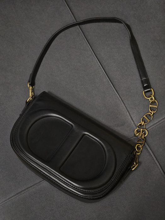 Продаю чёрную сумку