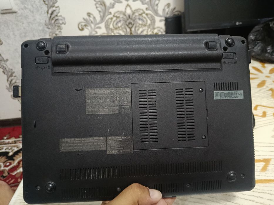 Netbuk Asus arzon narxda. 128 GB