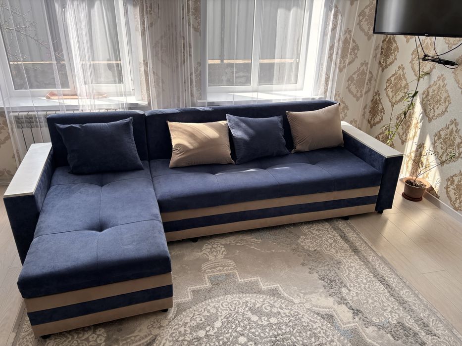 Продам диван угловой