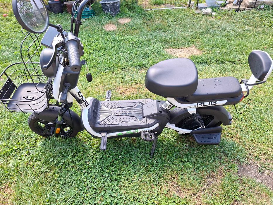 Vând scuter electric (fără permis )RDB