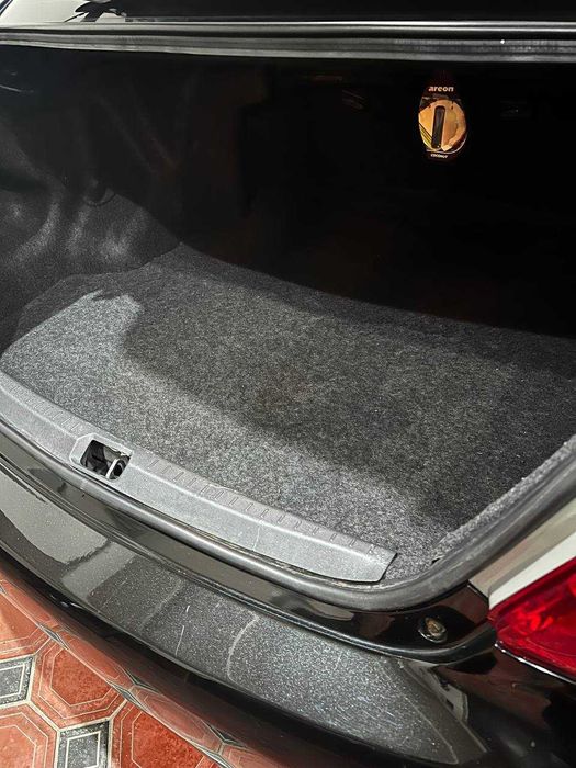 Срочно! Toyota Yaris с небольшим пробегом!