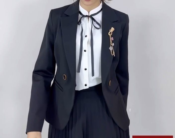 Новая тройка: блузка, и пиджак и юбка с подкладкой