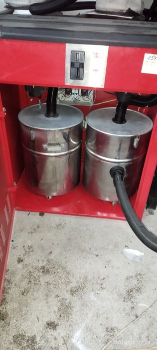 Прахосмукачка за автомивка на самообслужване с 2 поста.