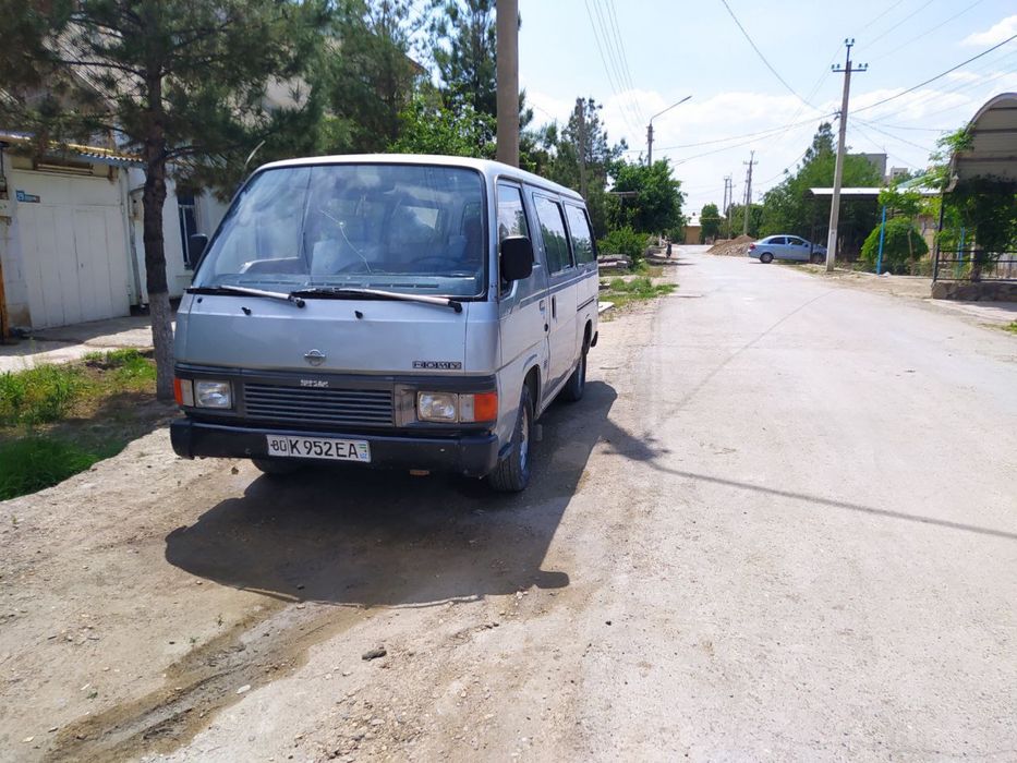 Nissan Homy прадаеться