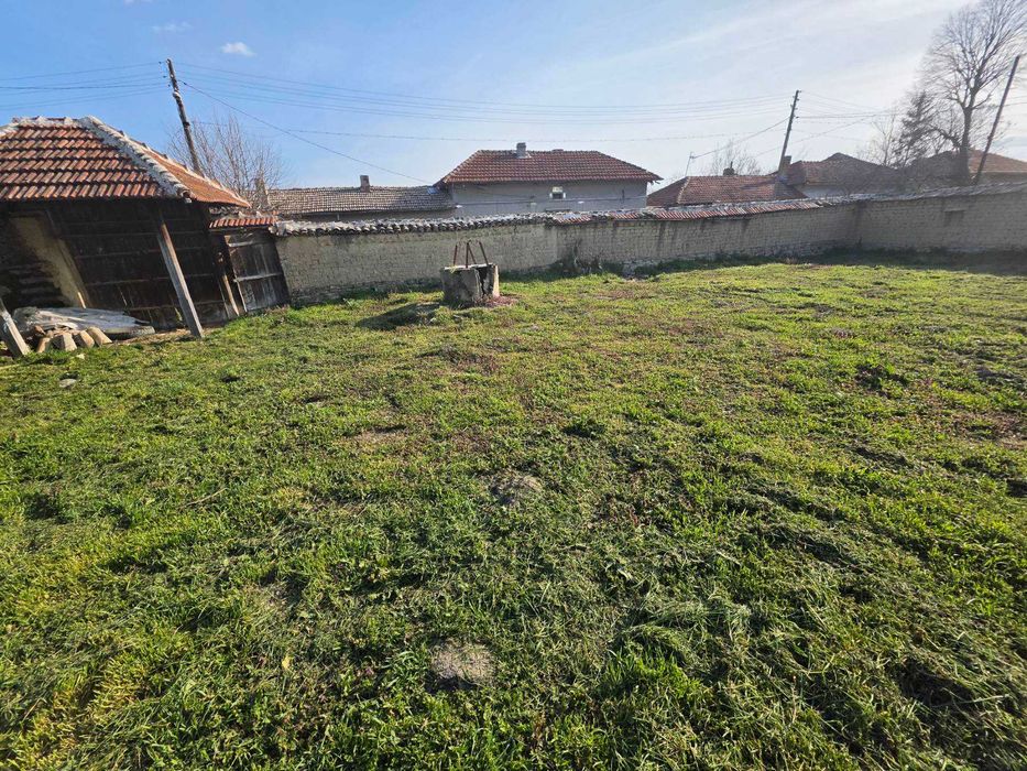 Двуетажна къща, с. Алваново