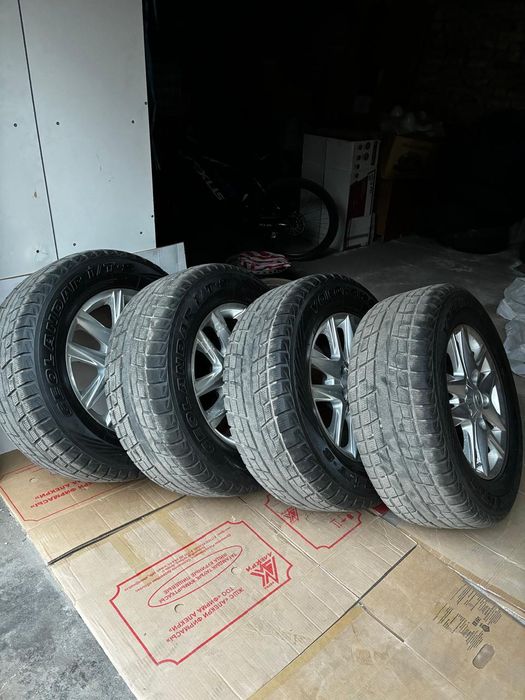Зимние шины липучки с дисками 285/60/18