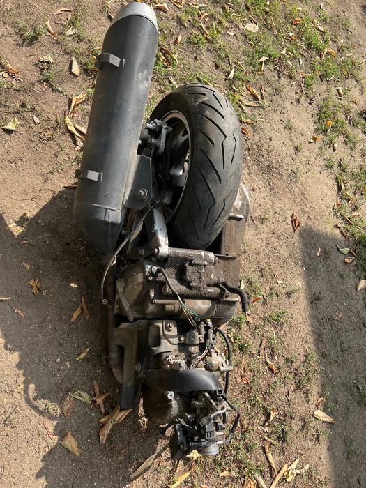 Suzuki Burgman 400 k7 motor