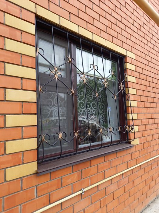 Решотки на окна.