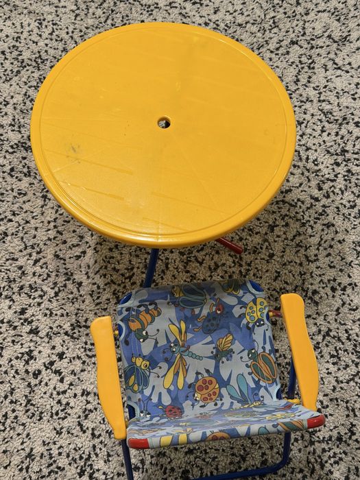 Детский стол и стульчик