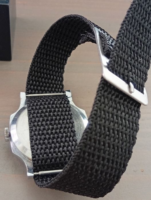 Руски ръчен механичен часовник ПОБЕДА