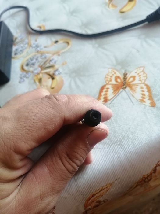 Адаптер зарядка.