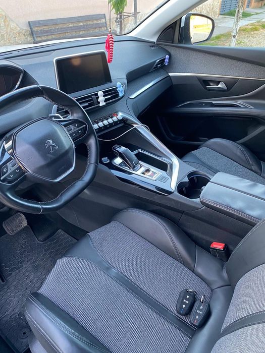 Peugeot 3008 1.6 THP EAT6 Allure