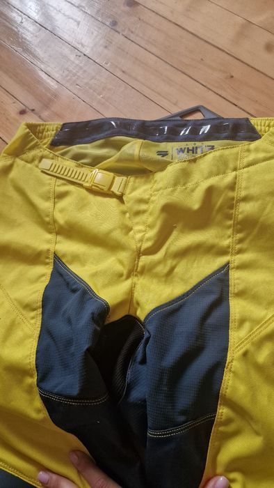 Долнище за мотокрос