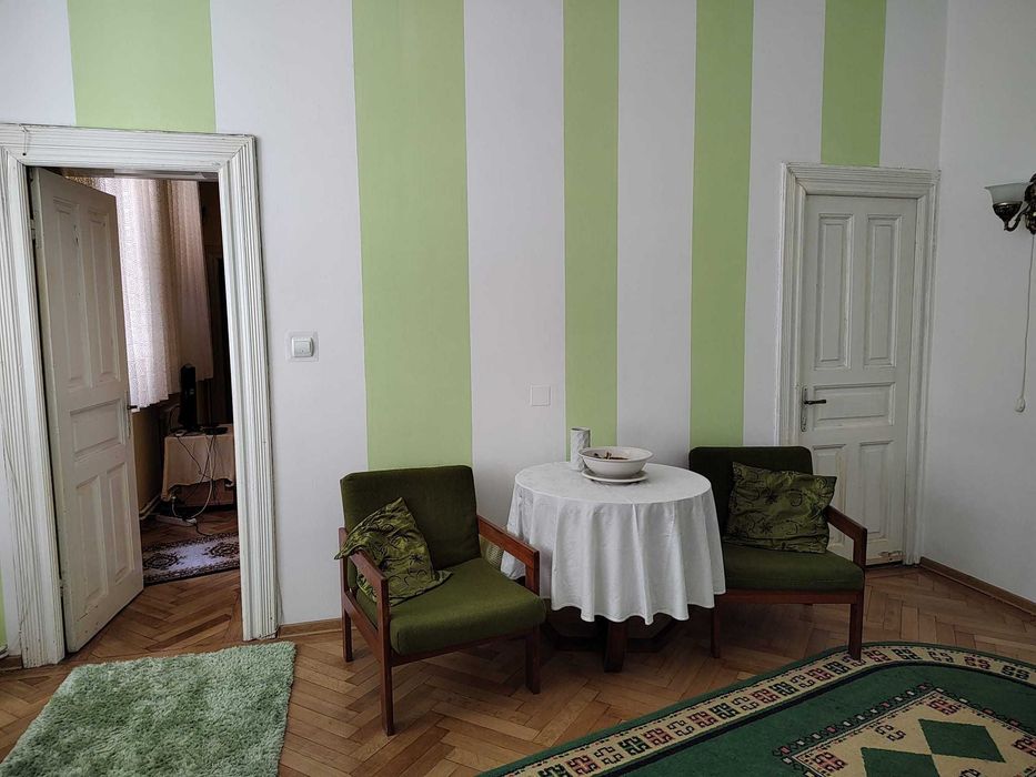 vand sifonier,  masina de spalat 5 kg,  2 fotolii, scaune, mobilier