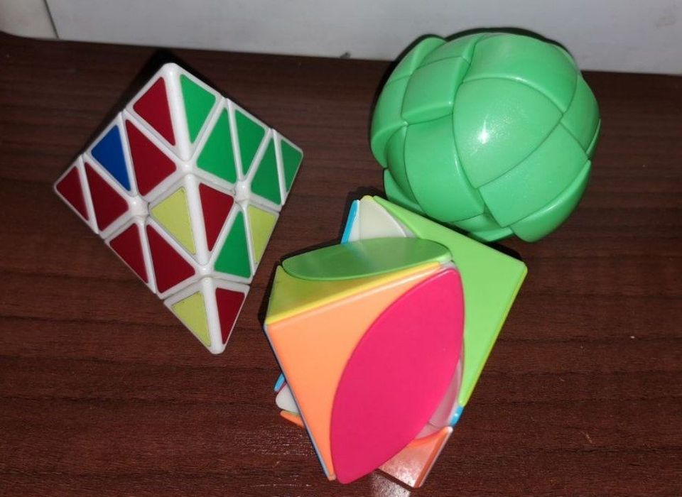 Кубики рубики в идеальном состояние