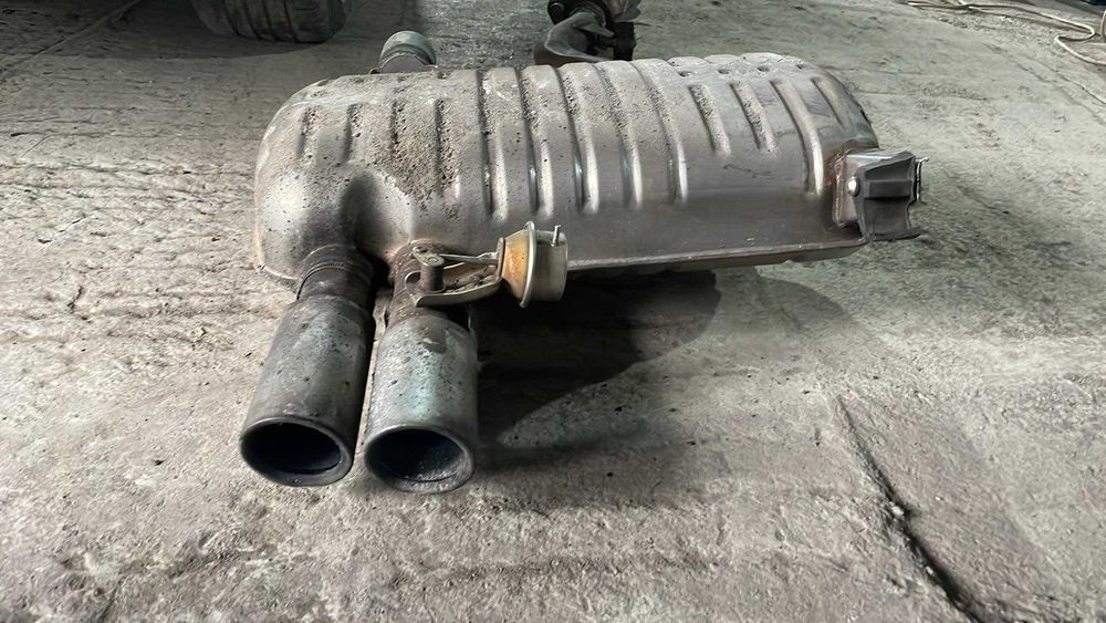 Задно гърне Е90/Е91/Е92 330i