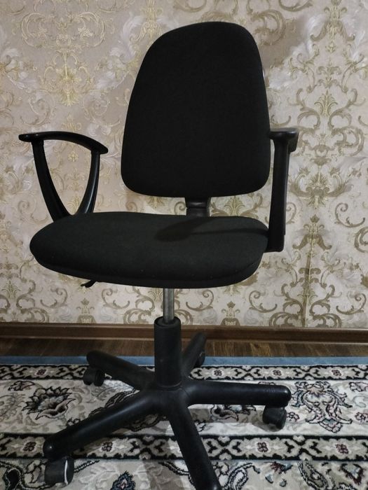 Kreslooo sotiladi xolat zor