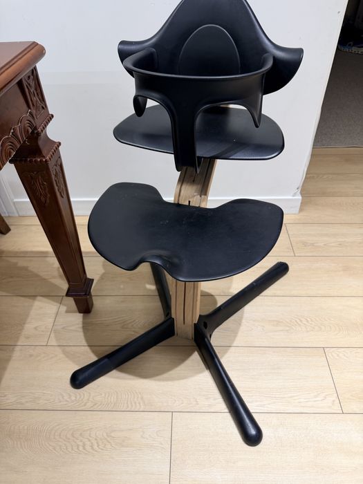 Stokke nomi стульчик