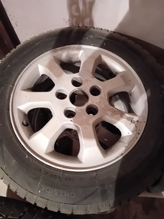 Cauciucuri de vanzare