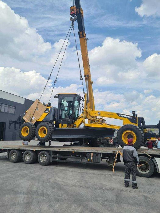 Фура, газель, площадка, трал, полуприцепы.