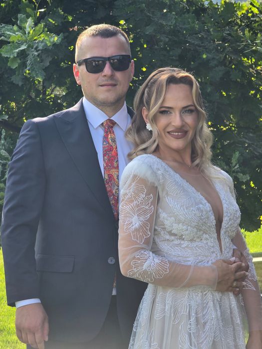 vand rochie de mireasă