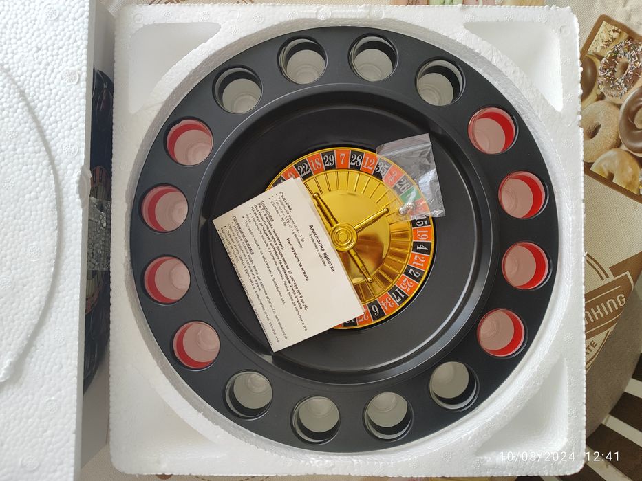 Настолна игра алкохолна рулетка-чисто нова (18+ години)
