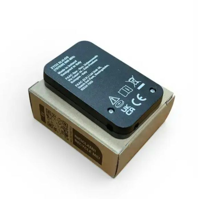 FAAC дистанционни- Made in Ireland, XTO2 SLH-DS, 2-канала, 868 MHz за гаражни врати и бариери.