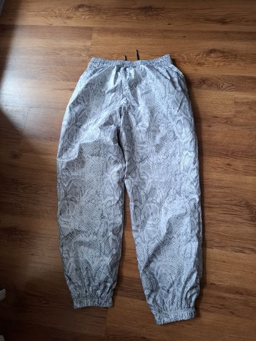 Nike дамско долнище S размер.