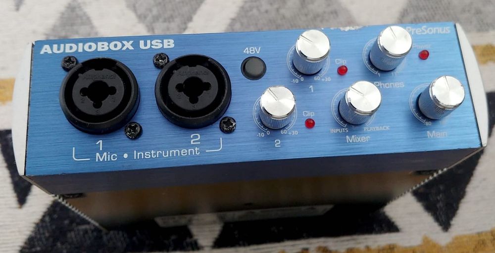 Presonus Audiobox USB interfata audio Roland Yamaha Focusrite lego
