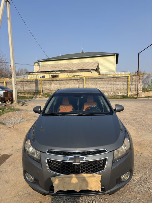 Автомашина шевралет круз