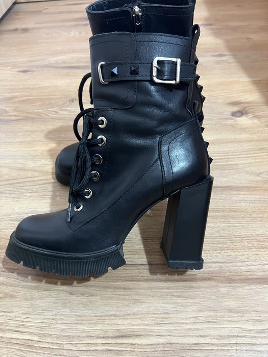 Дамски боти / UNDIGO SHOES