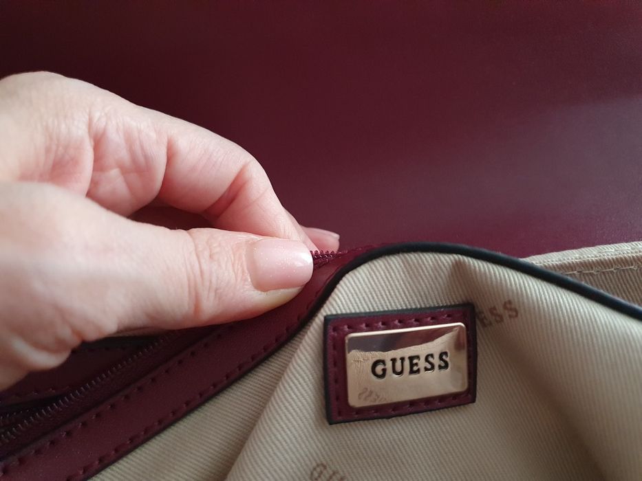 Geanta Guess Hensley negru/bordo